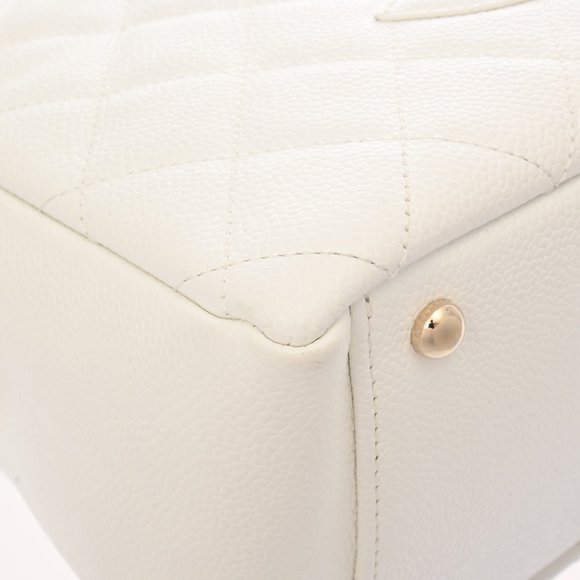 CHANEL Chanel Matelasse PTT Petit Time Rest Tote White A18004 Women's Caviar ... - Picture 5 of 10